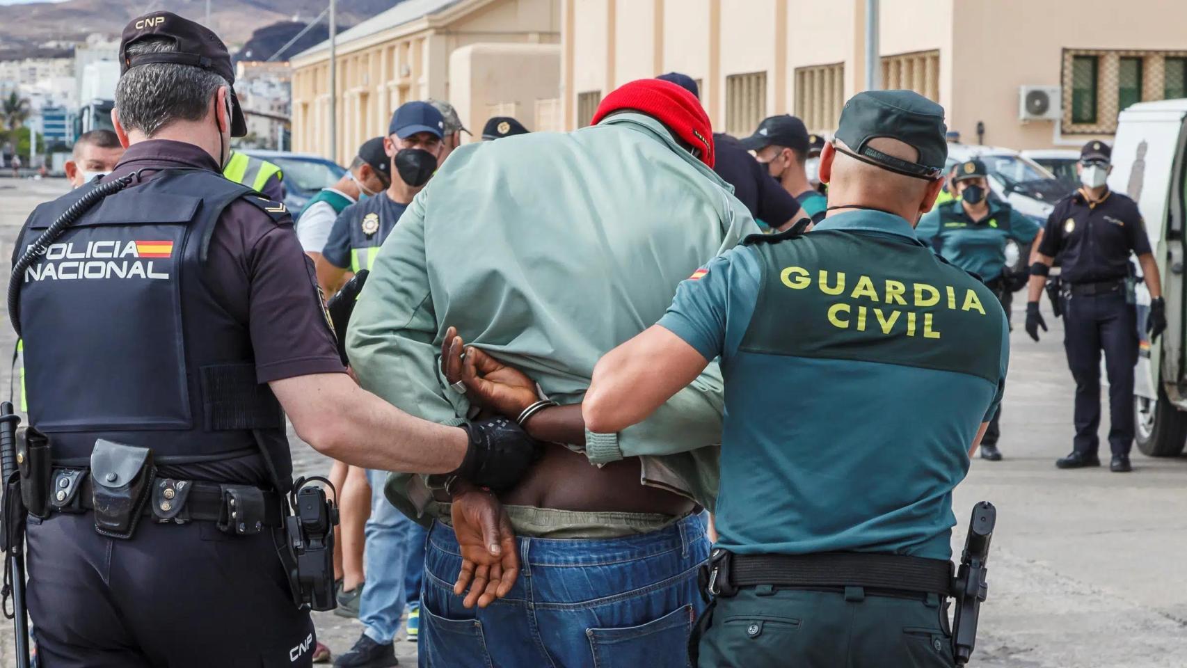 La UE impulsa que Guardia Civil y Policía sean profesión de riesgo tras bloquearlo el PSOE: las ventajas para los agentes