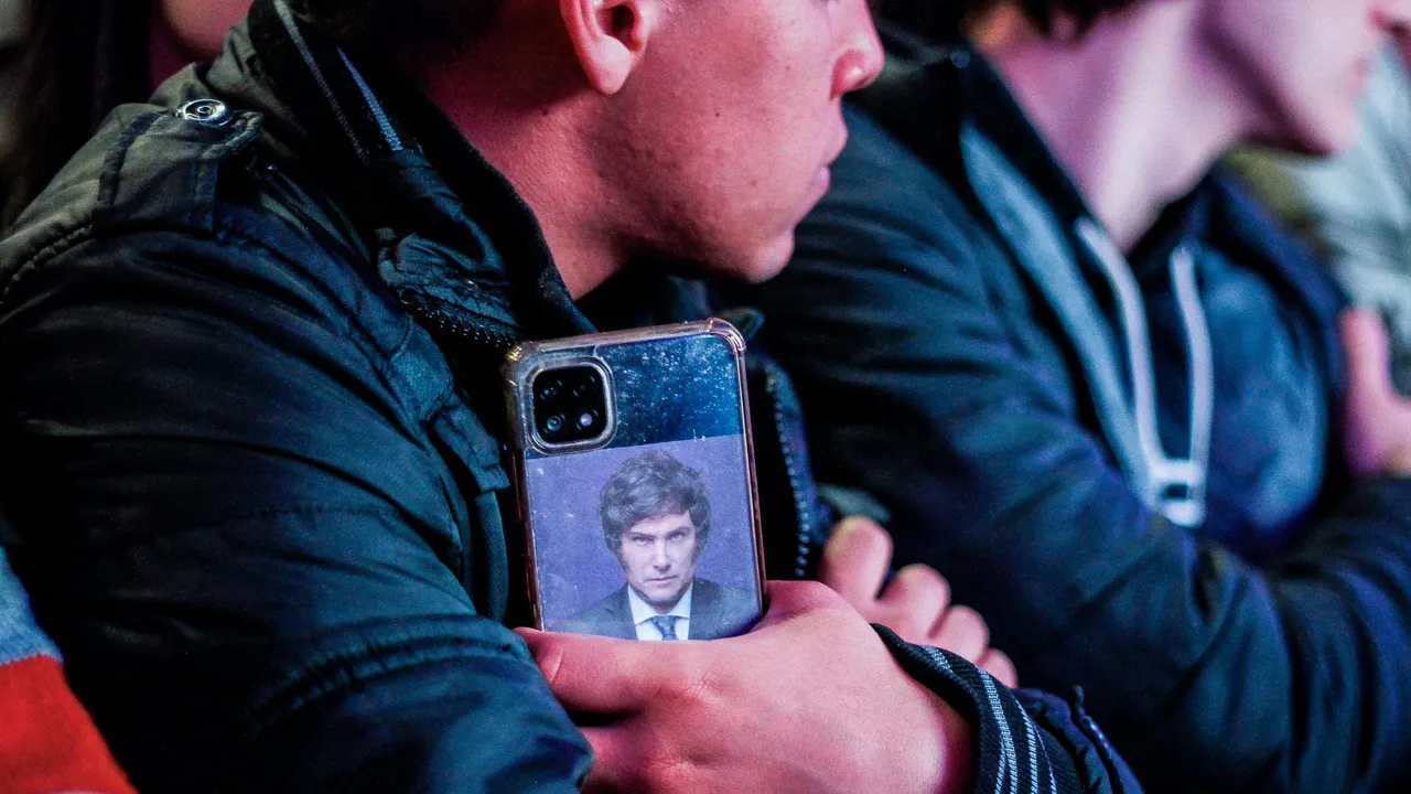 Argentina elimina arancel a los celulares importados, pero de poco servirá para bajar los precios