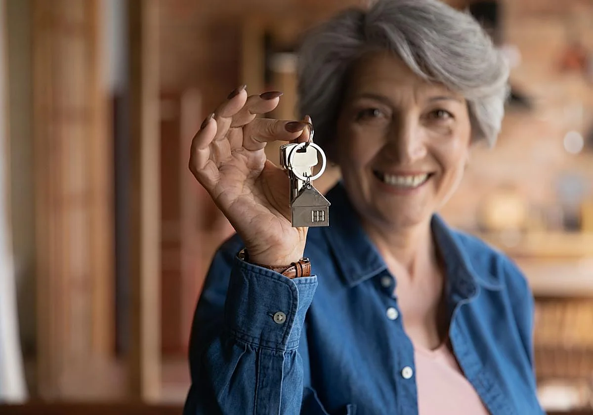 «Te vendo mi casa más barata, pero vivo en ella hasta que me muera»