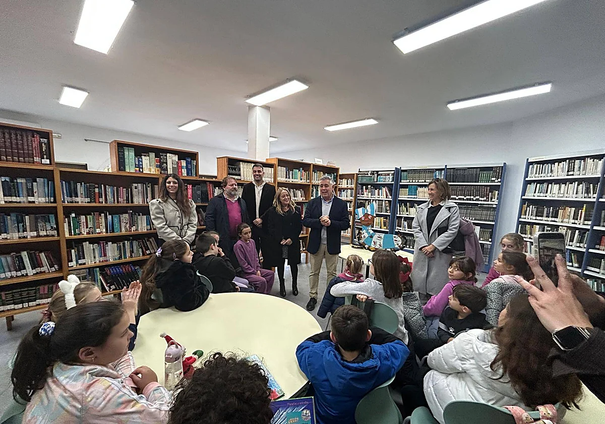 Manilva inaugura su renovada Casa de la Cultura para dar más servicios a las personas mayores