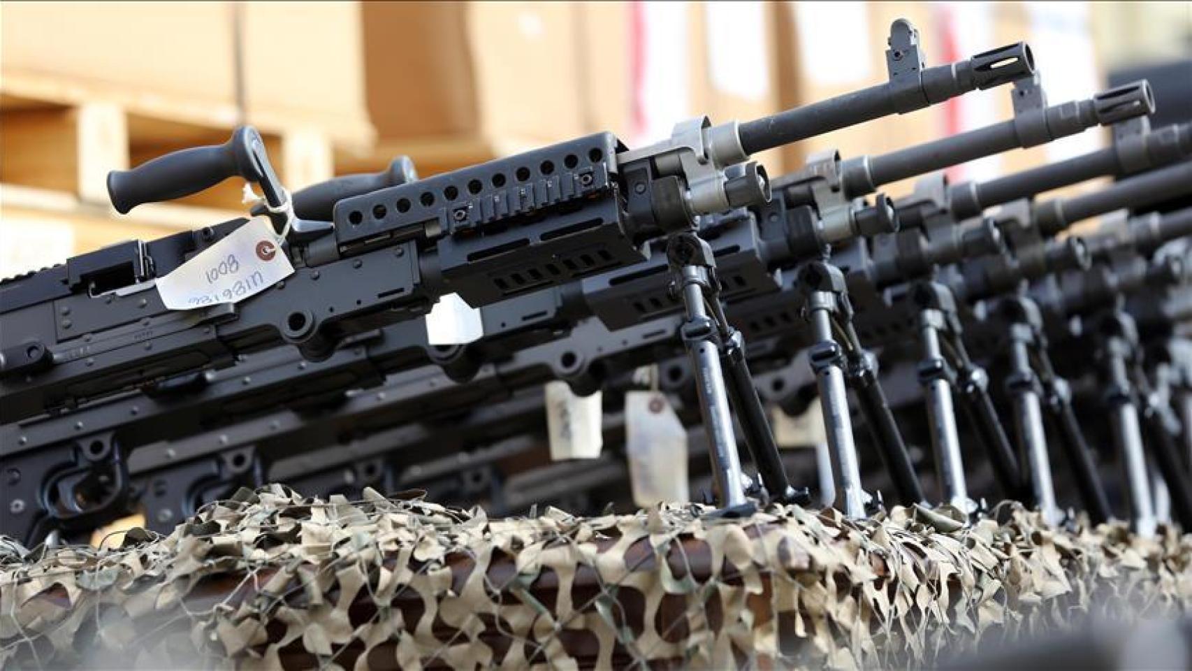 Florida rebajará de 21 a 18 años la edad mínima para comprar rifles, escopetas y otras armas largas con el apoyo republicano