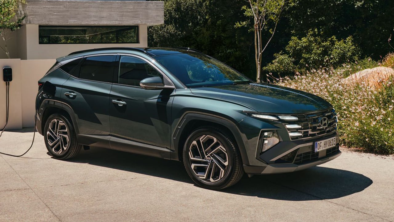 El Hyundai Tucson que hace 70 km sin gastar gasolina ahora es más potente, llega la nueva versión PHEV con 288 CV