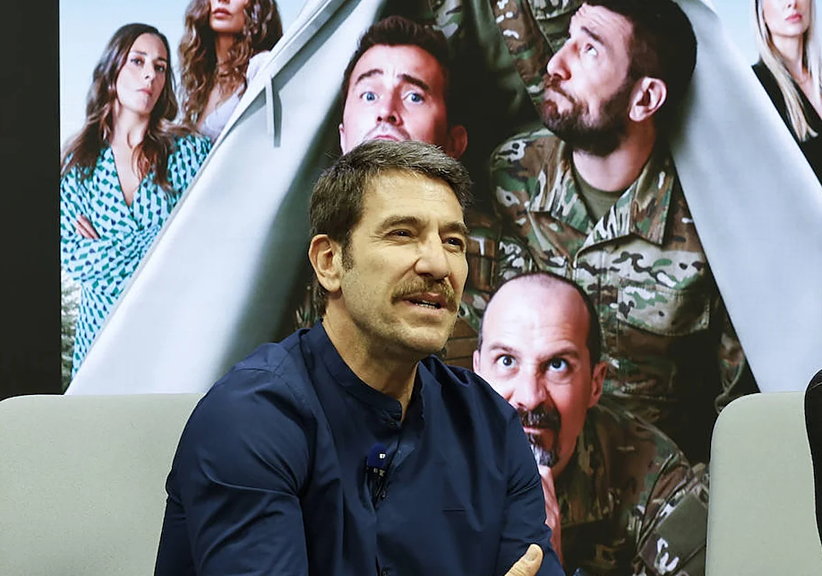 Sesión de cortos con el protagonista de 'Machos alfa'