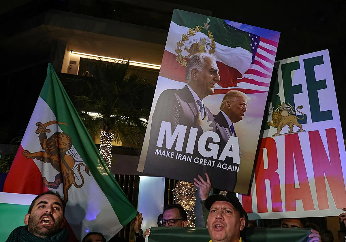 El hijo del sha se postula para dirigir la transición en Irán