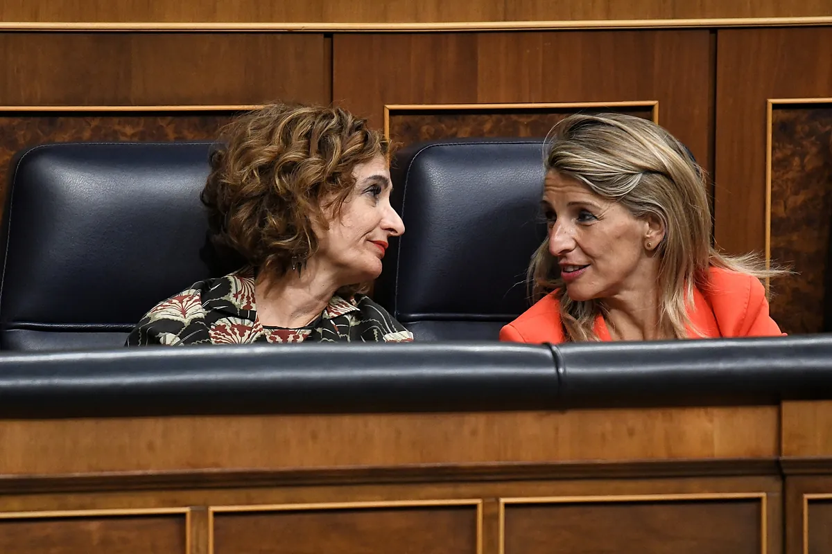 Hacienda se abre a compensar parte del alza del SMI en contratos públicos