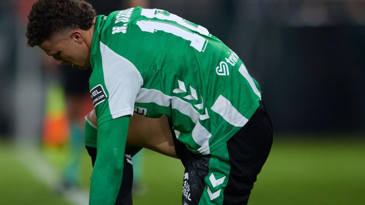 Deossa, baja de última hora en la convocatoria del Betis