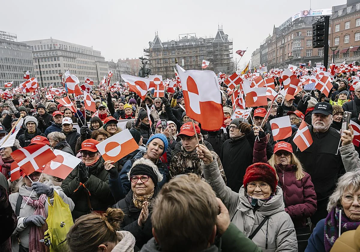 Daneses y groenlandeses exigen a Trump que quite «las manos» de la isla