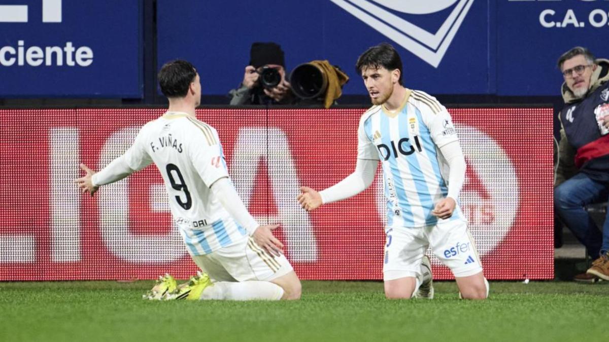 El Oviedo arrancó el encuentro con diez jugadores de la temporada pasada