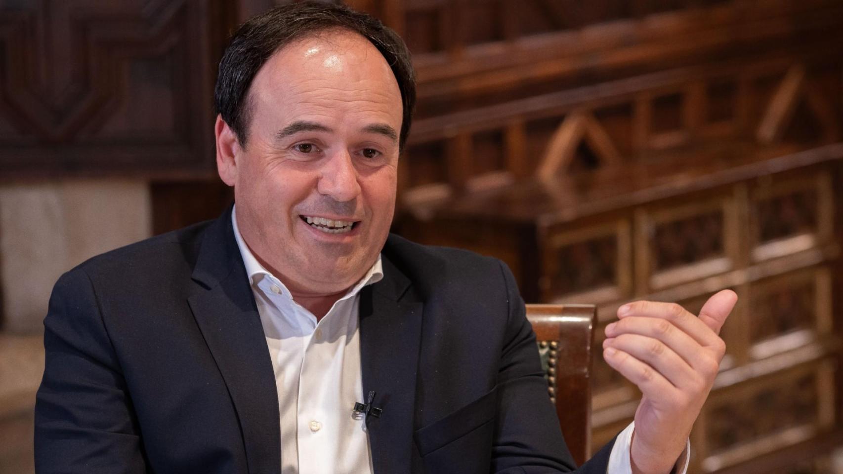 Juanfran Pérez Llorca: "Para pactar con Vox no he tenido que ir a Waterloo ni buscar a un prófugo, todo es transparente"