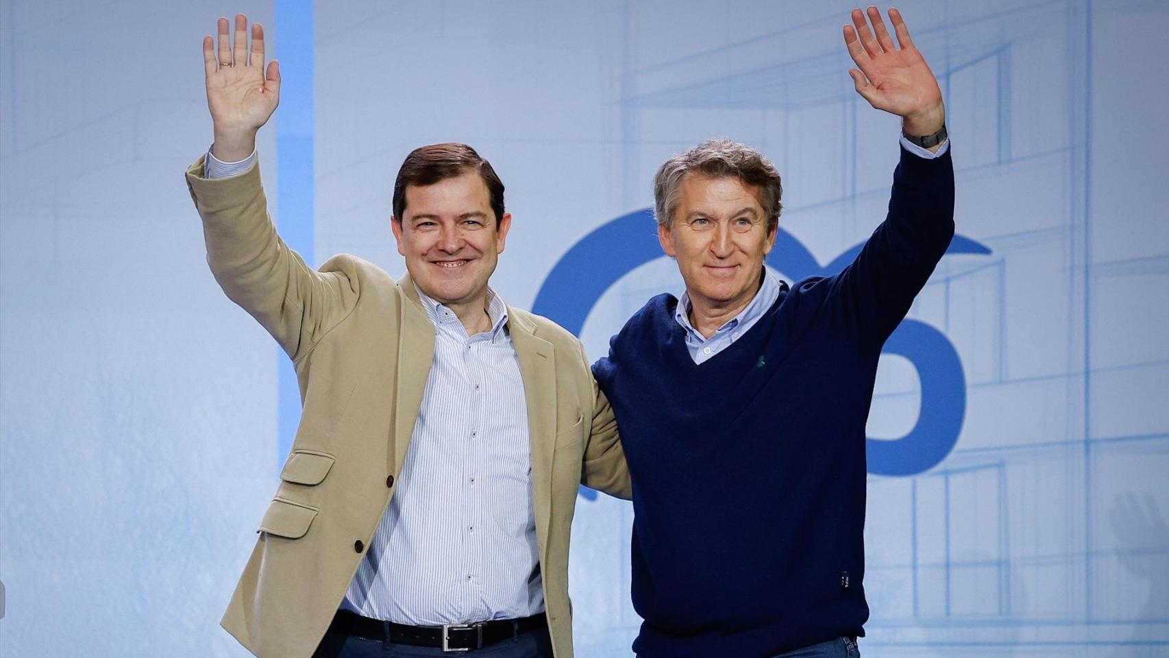 Mañueco o el arte de salir airoso de la primera coalición con Vox: blinda la hegemonía del PP y los sondeos respaldan su gestión