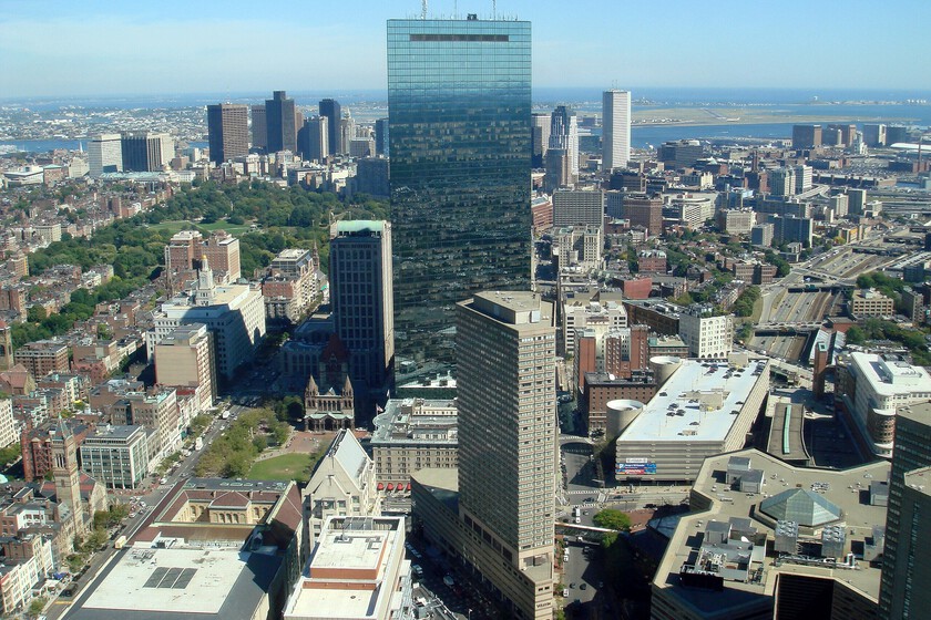 En 1976 Boston levantó su rascacielos más alucinante. Hasta que sus cristales se convirtieron en guillotinas letales