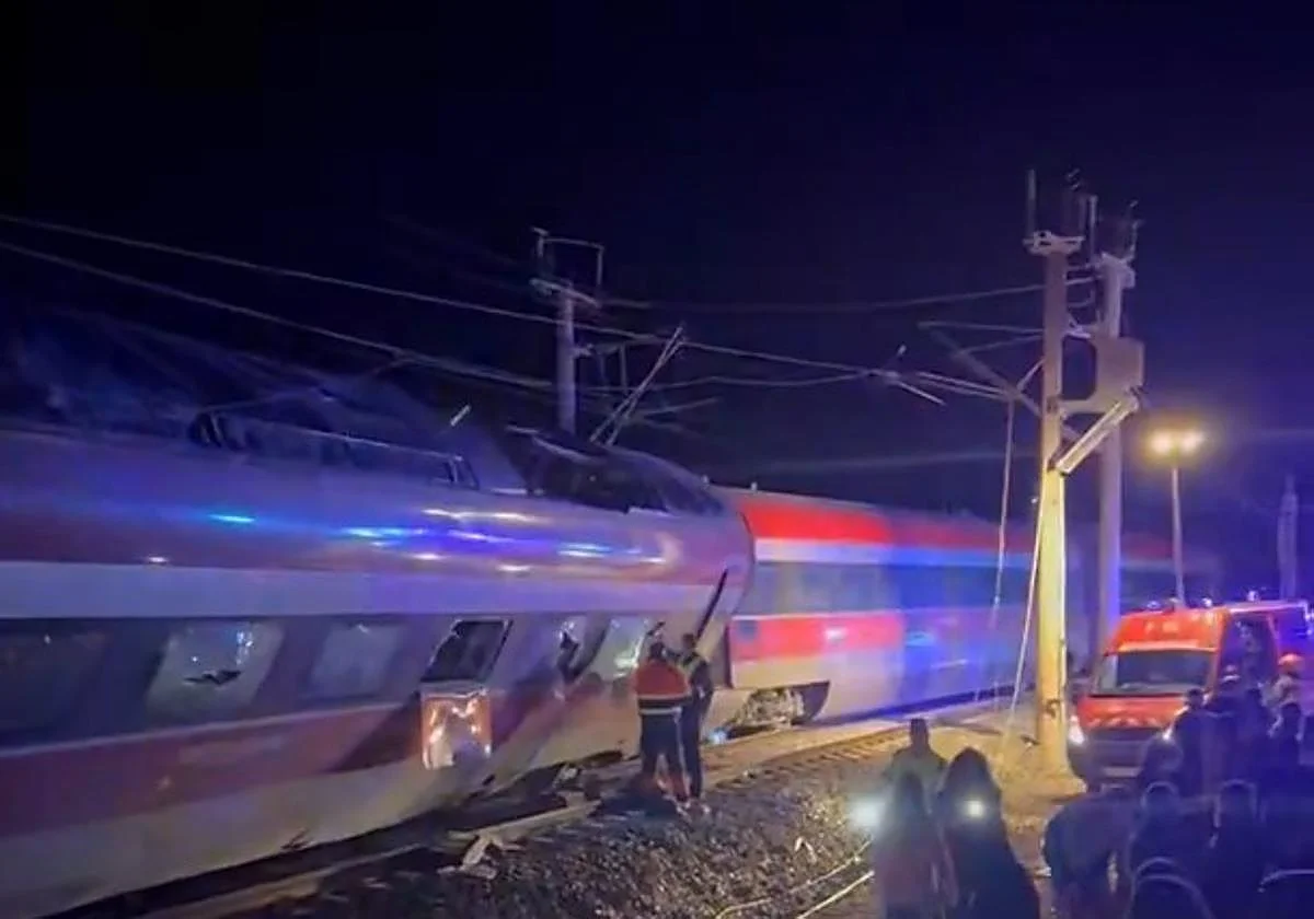 Un tren Iryo procedente de Málaga descarrila en Córdoba y colisiona con otro en sentido contrario