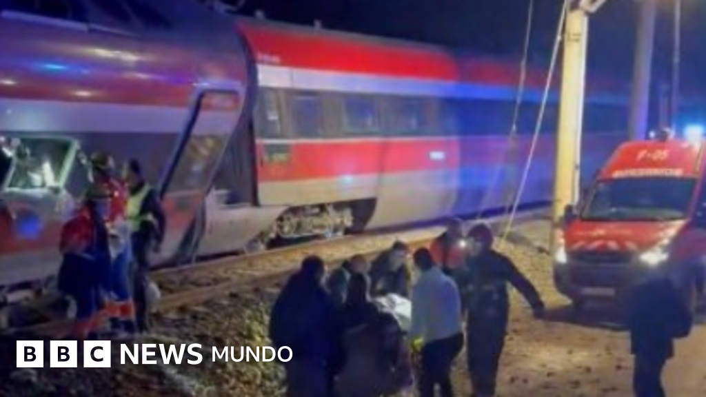 Mueren al menos 10 personas al descarrilar dos trenes de alta velocidad en el sur de España