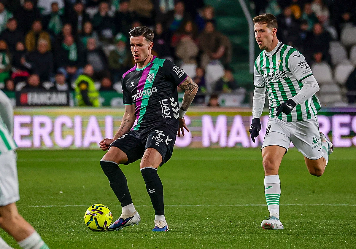 Murillo, de ser suplente a liderar la defensa del Málaga