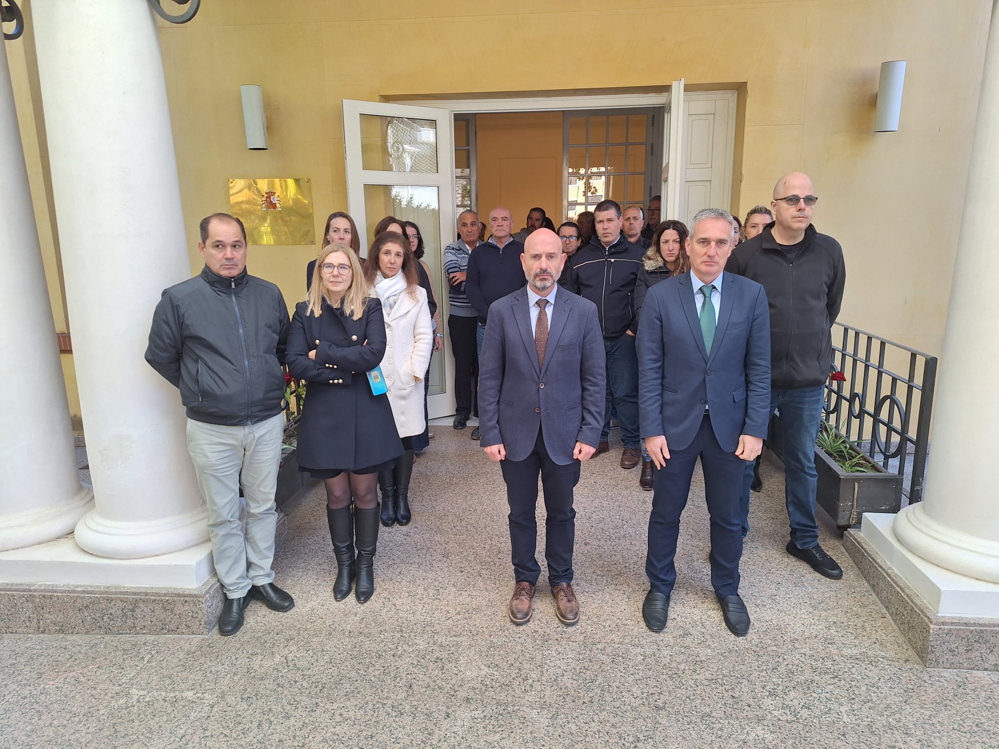 Minuto de silencio en la subdelegación del Gobierno en Málaga