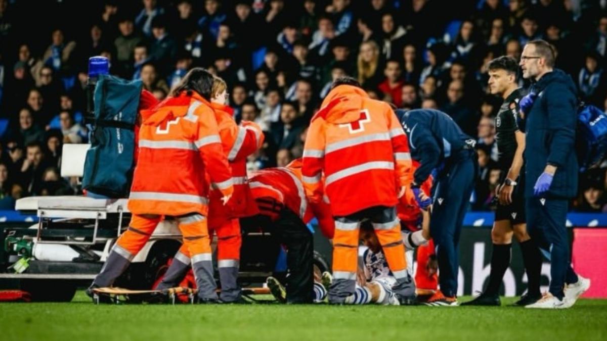 Kubo, tras su lesión: "Me duele no poder seguir ayudando, volveré más fuerte"