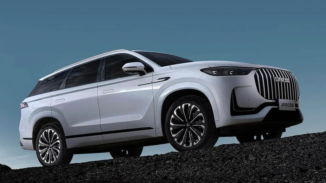 El nuevo JAECOO 8 ya tiene precios en España, un SUV PHEV y de siete plazas que apunta al Skoda Kodiaq