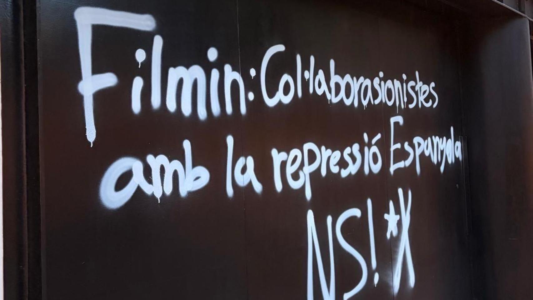 La sede de Filmin, vandalizada por la inclusión en su catálogo de un documental sobre el 'procés'