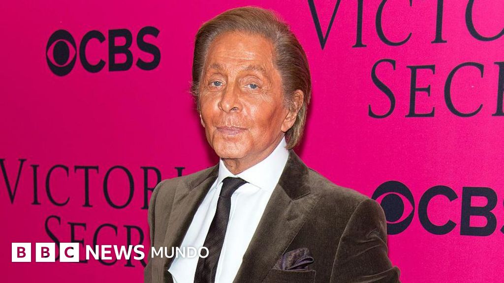 Muere a los 93 años el diseñador italiano Valentino, el "emperador de la moda"