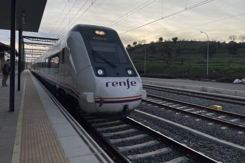 La línea Madrid-Andalucía queda dos semanas suspendida tras el accidente de Adamuz: Renfe ya tiene un plan alternativo