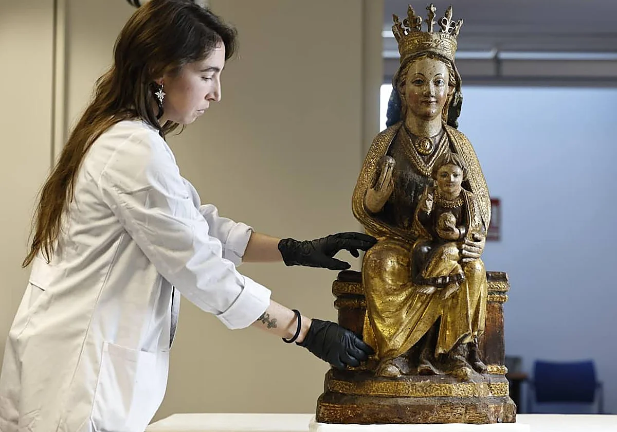 The curious case of the Virgin of the Apple: stolen 63 years ago in La Rioja and accidentally found in Malaga Museum