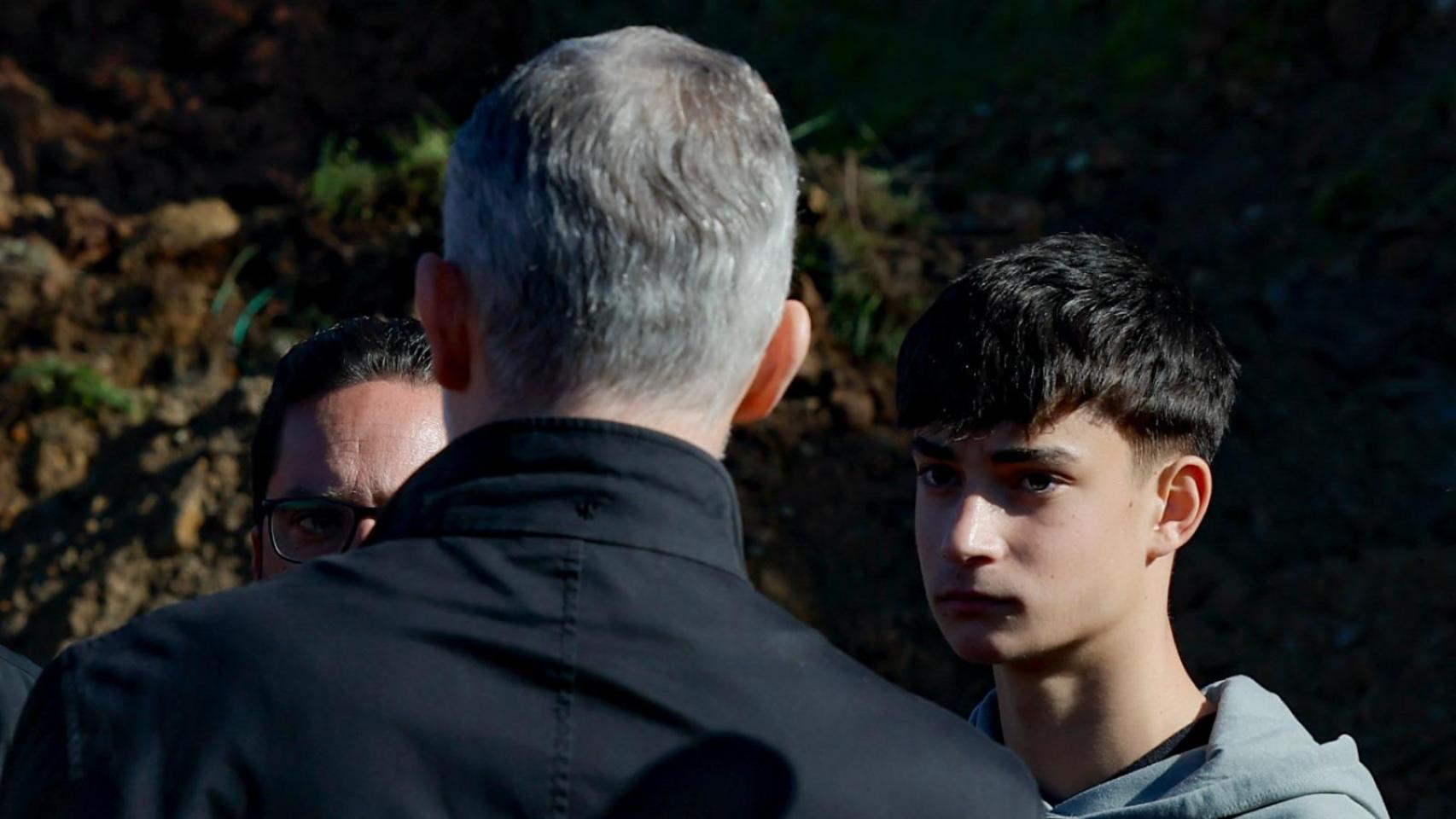 Julio Rodríguez, el héroe de 16 años reconocido por Felipe VI, rescató a un niño de 10 de uno de los trenes de Adamuz