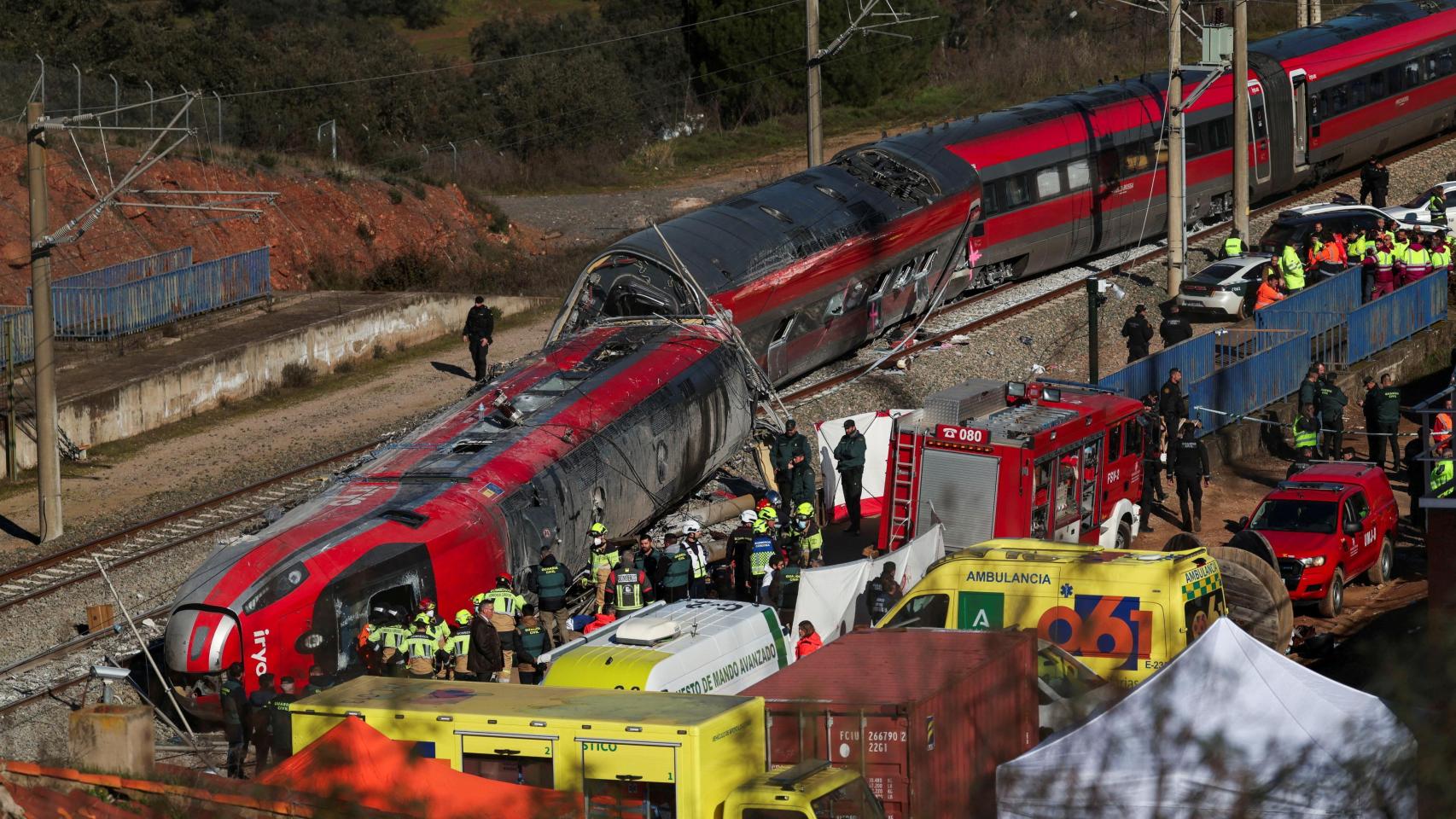 Accidente de tren en Adamuz, Córdoba, última hora en directo | Adif levanta la limitación a 160 km/h en la línea de alta velocidad Madrid-Barcelona y la mantiene a 230 km/h en solo cuatro puntos