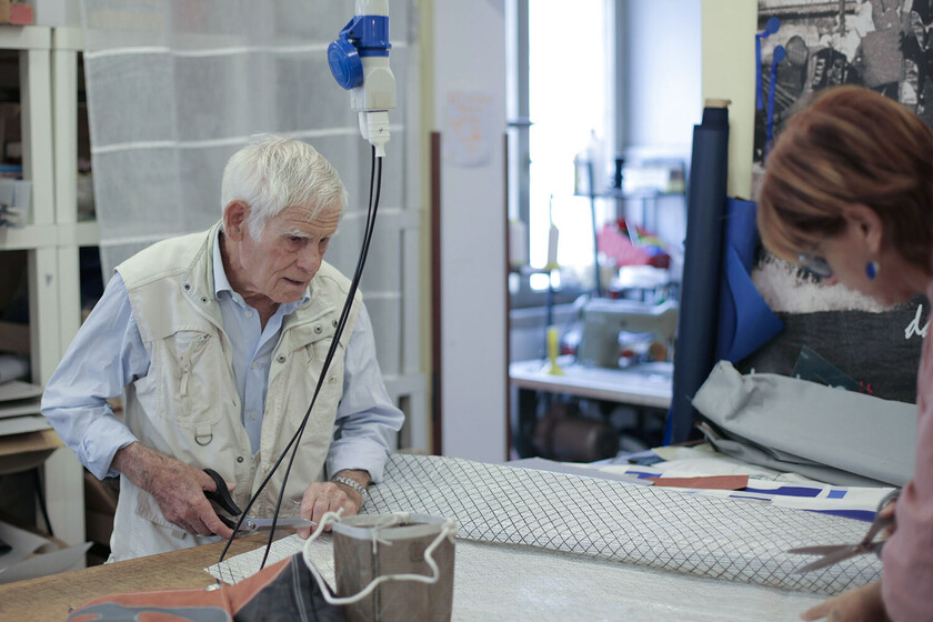 España se ha mirado en el espejo demográfico de Japón: lo que ha visto le lleva a proponer que los jubilados vuelvan a trabajar