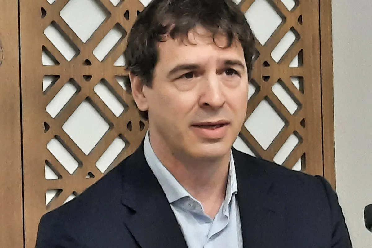 La Audiencia de Badajoz aplaza a mayo el juicio contra el hermano de Pedro Sánchez y Miguel Ángel Gallardo