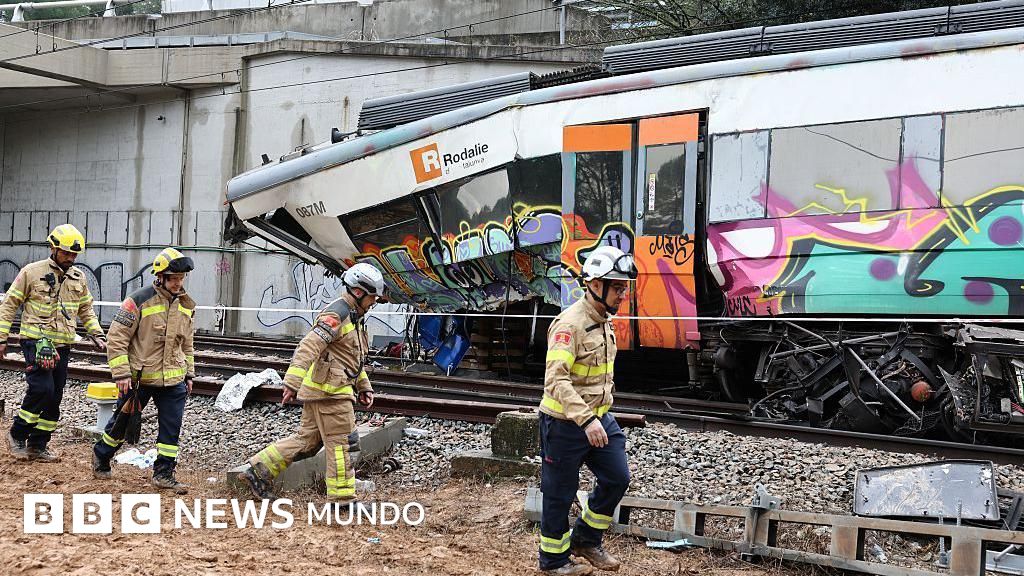 Un segundo accidente de trenes en España cobra la vida del maquinista y deja decenas de heridos a pocos días del fatal choque ferroviario en Adamuz