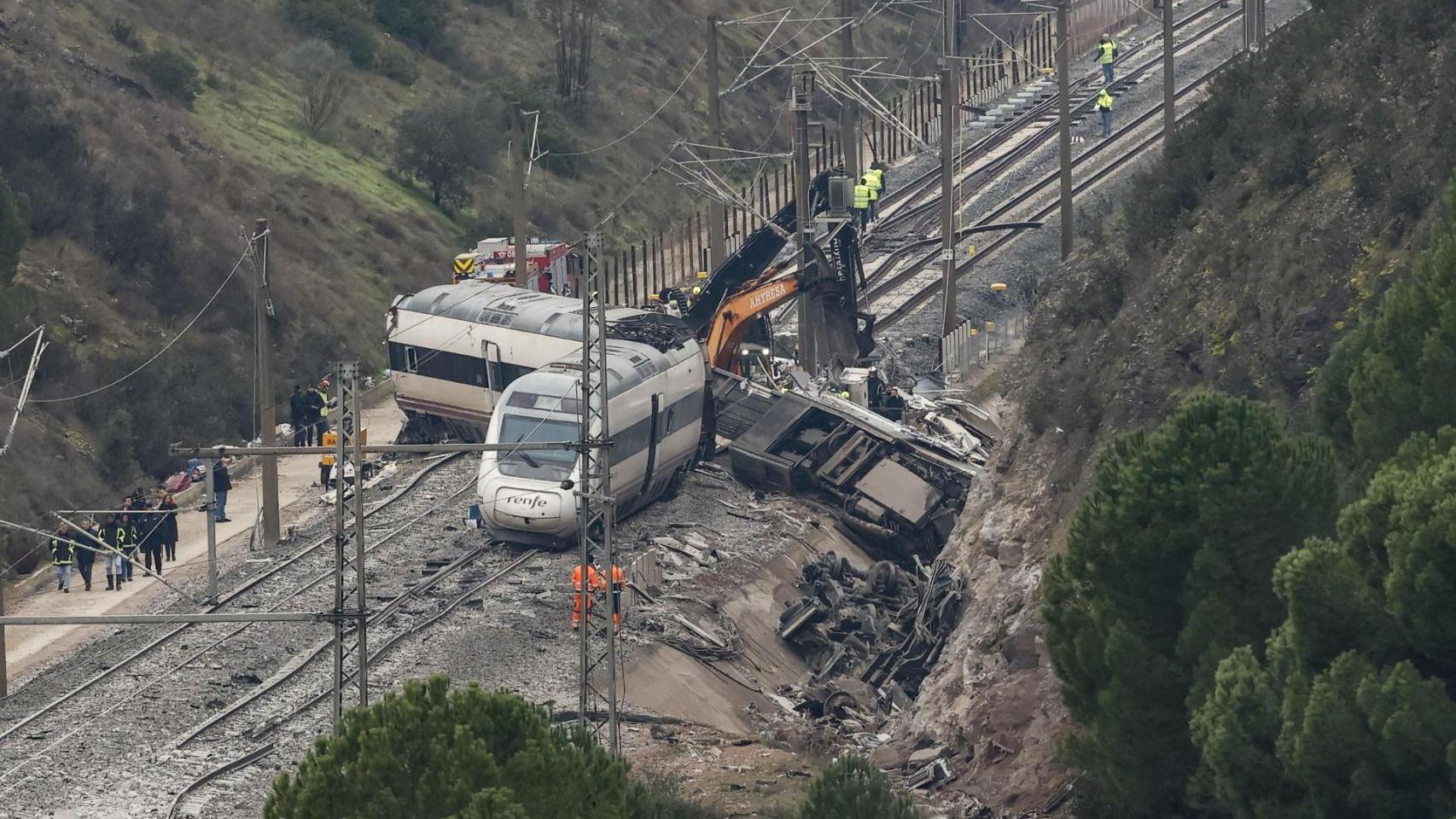 "A las 19.43 se produjo la colisión de los trenes": la cronología, segundo a segundo, de la tragedia de Adamuz