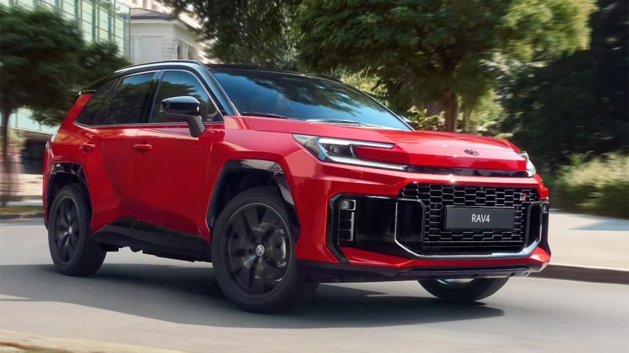 El nuevo Toyota RAV4 2026 ya se puede configurar, así es la gama del renovado SUV híbrido con opción 4x4 y hasta 304 CV