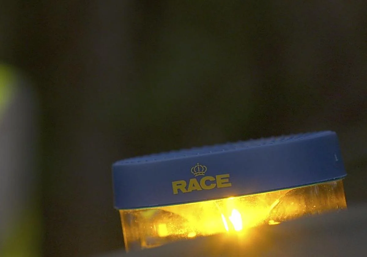 Aumentan las estafas de las llamadas «grúas pirata» por culpa de las balizas V16