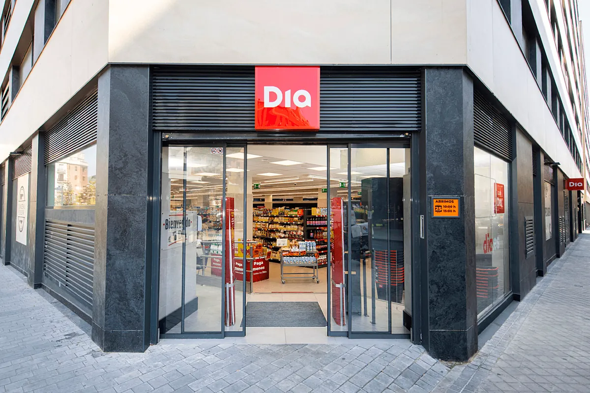 Dia nombra de nuevo presidente del consejo a Benjamin J. Babcock tras la dimisión de Alberto Gavazzi