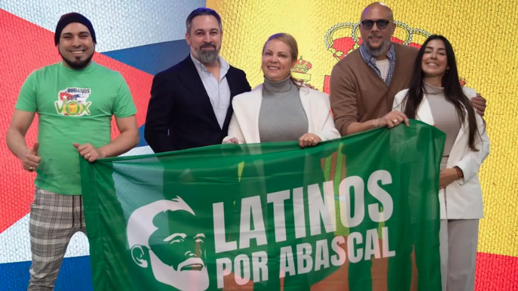 Vox cierra su web 'Latinos por Abascal' tras reabrir el partido el debate de la conveniencia de la inmigración hispana