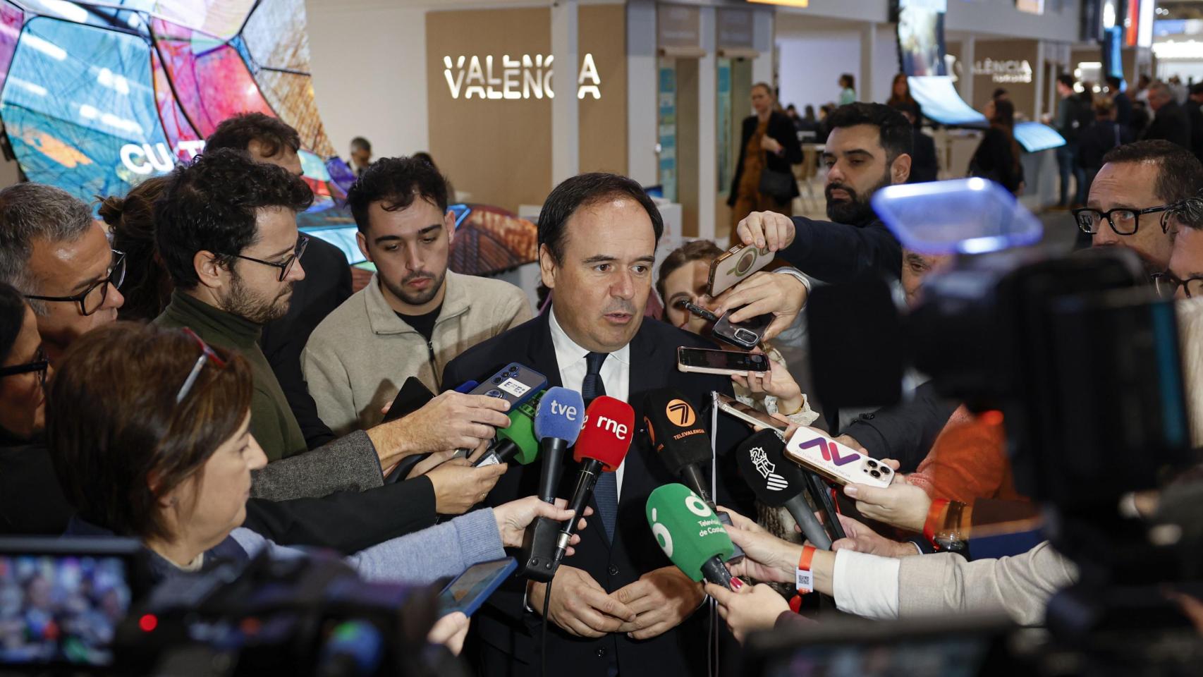 Llorca reprocha a Compromís que "no quiera sentarse a hablar" con él pero ceda el voto a Sánchez "a cambio de nada"