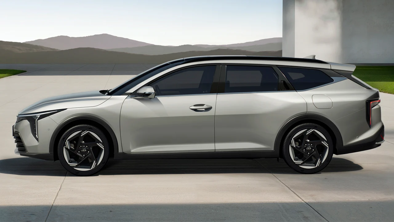 KIA pone precio a su nuevo K4 Sportswagon, un familiar grande con precio de compacto