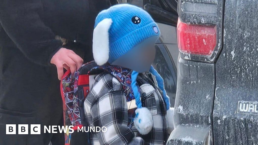 El niño de 5 años que fue detenido junto a su padre en un operativo migratorio de ICE en Minnesota