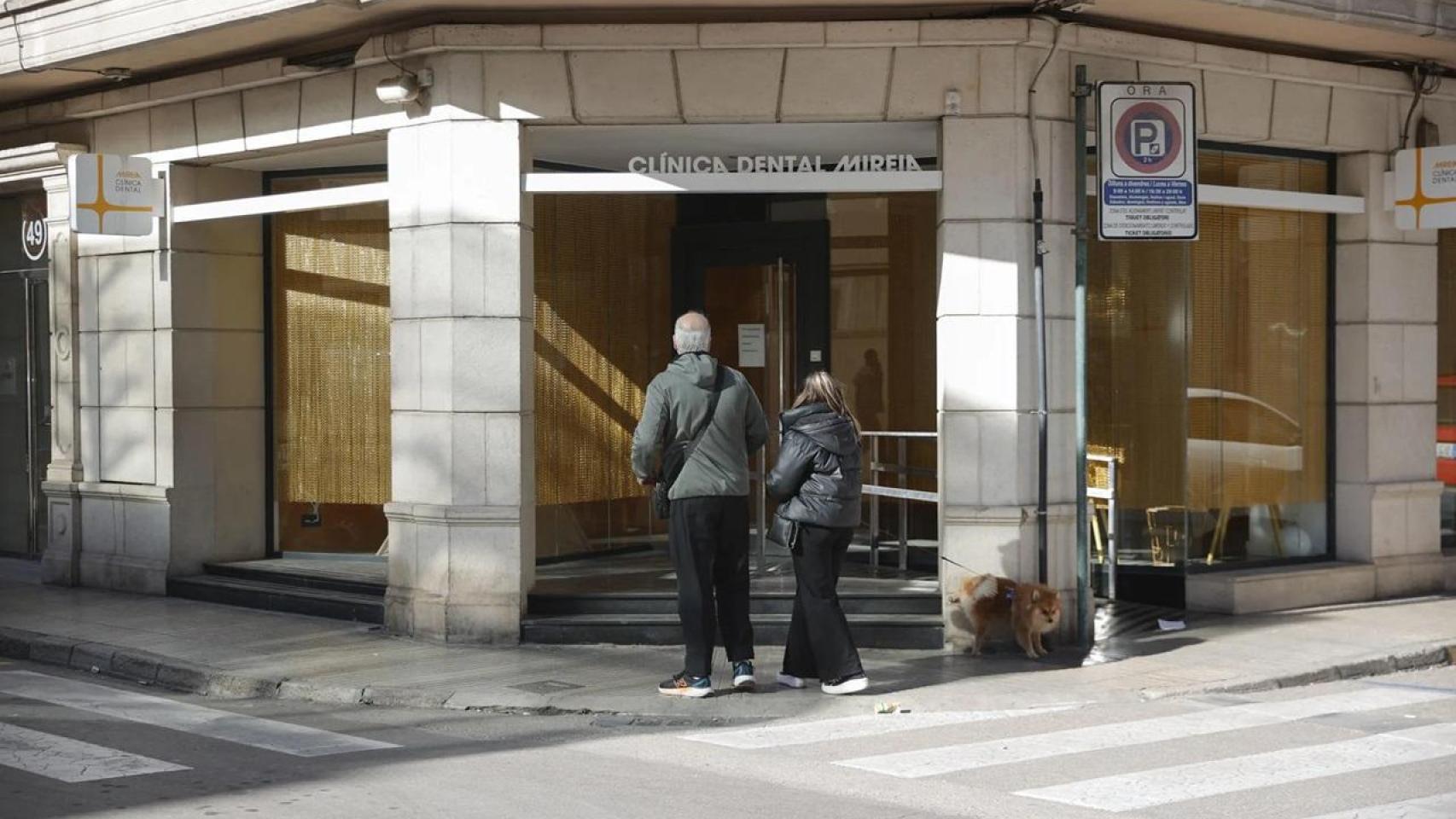 El anestesista detenido por la muerte de la niña de Alzira tenía "antecedentes" y fármacos de "dudosa procedencia"