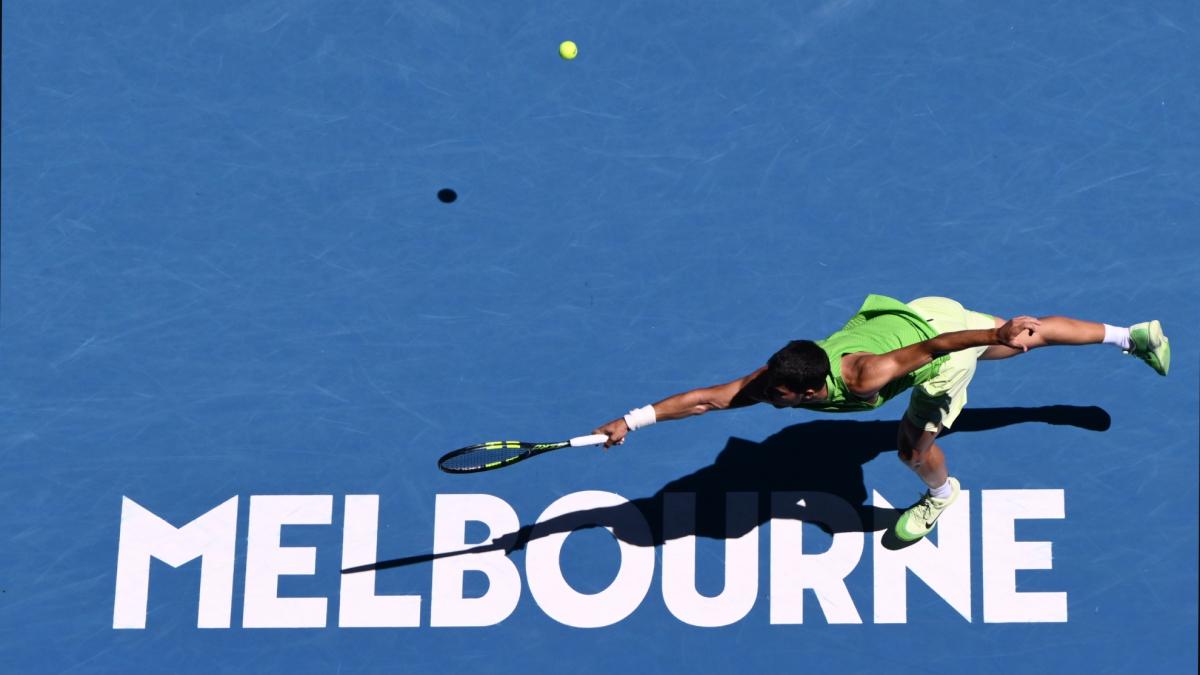 Alcaraz tritura al 'show' francés<br>