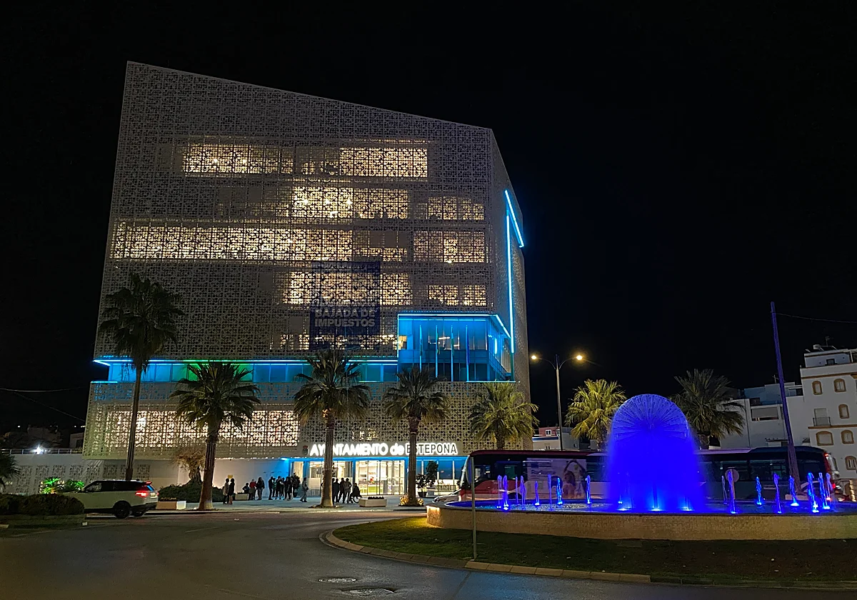 Estepona prepara un recurso contencioso-administrativo contra el Gobierno por dejar al municipio sin fondos europeos