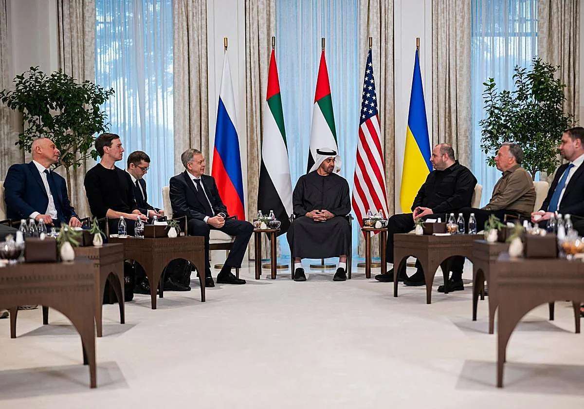 Ucrania, Rusia y EE UU buscan la paz en Abu Dabi con el Donbás como principal escollo