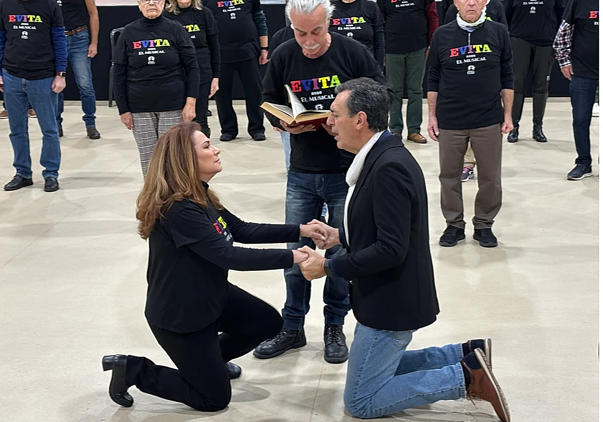 Los jubilados de Alhaurín de la Torre se atreven con la ópera rock 'Evita' tras el furor por su revival de 'Jesucristo Superstar'