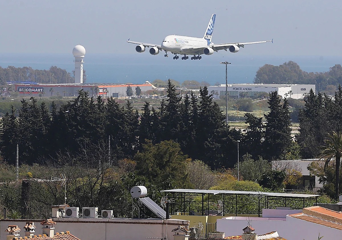 Detenido en Málaga por agresión sexual a una pasajera en pleno vuelo