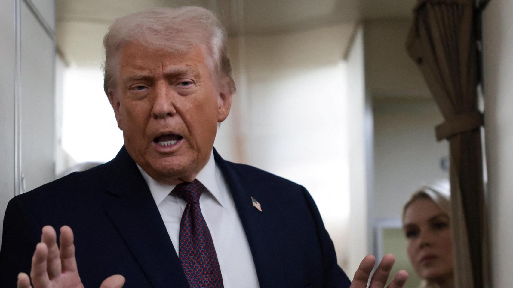 Trump redobla sus amenazas contra Canadá: dice que le impondrá un arancel del 100 % si firma un acuerdo con China