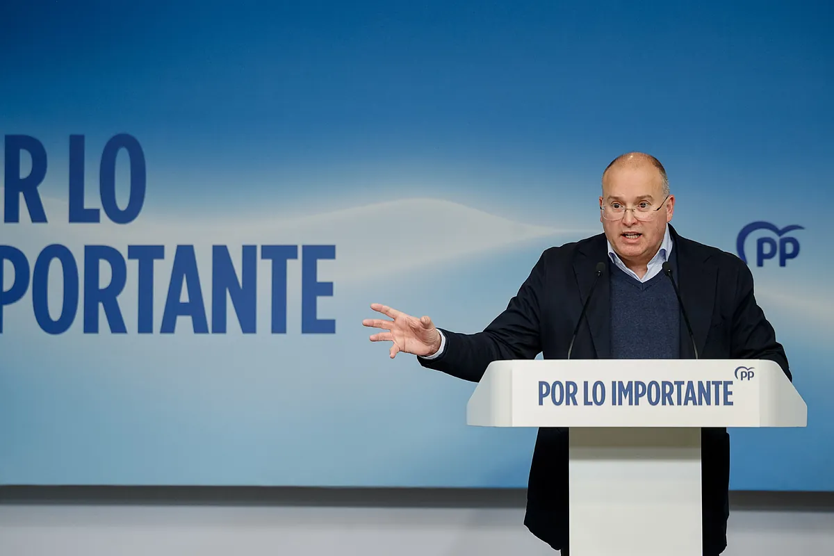 El PP acusa al Gobierno de ocultar información sobre el accidente y exige la dimisión de Puente