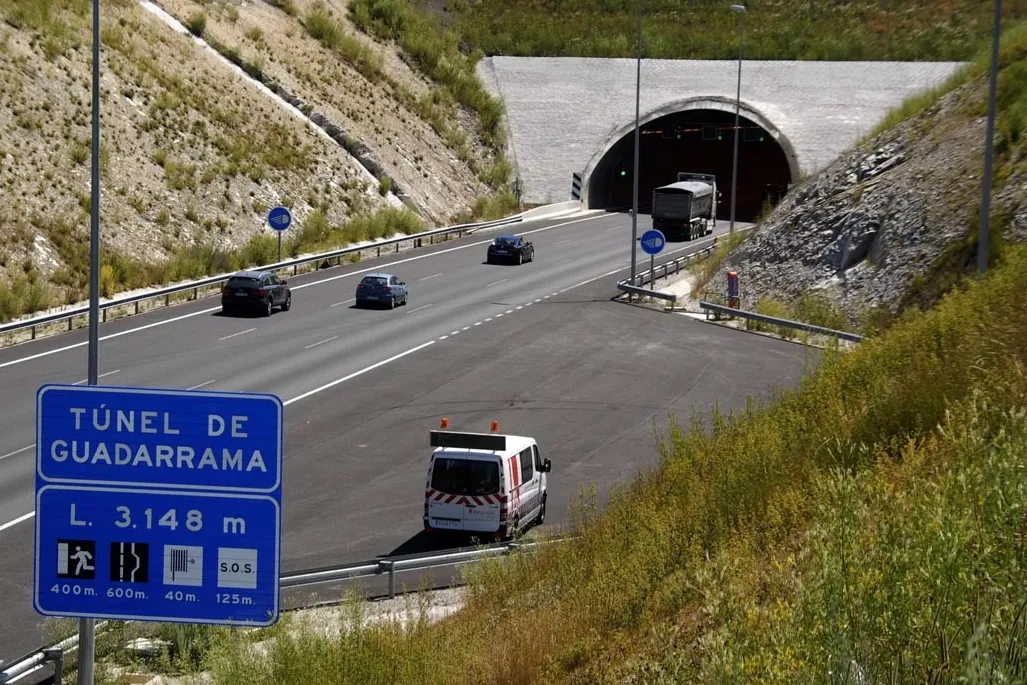 Abertis, Saba y Agbar piden reactivar concesiones en España