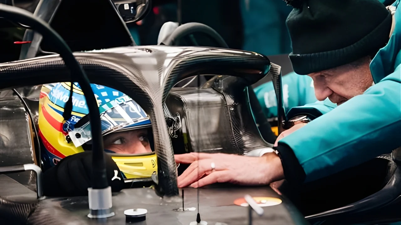 Alonso analiza su primera experiencia con el Aston Martin AMR26 y Newey como jefe: “Todos le miran a él, siempre tiene algo que enseñarnos”