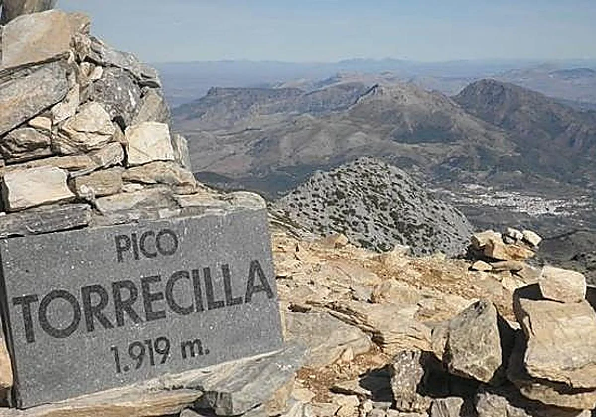 La Guardia Civil rescata a un senderista en la zona del pico Torrecilla