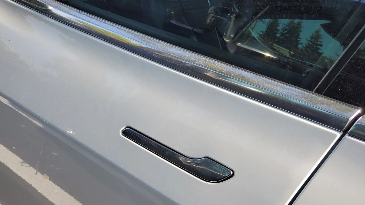 Las manijas retráctiles minimalistas de los autos de lujo están bajo la lupa por motivos de seguridad